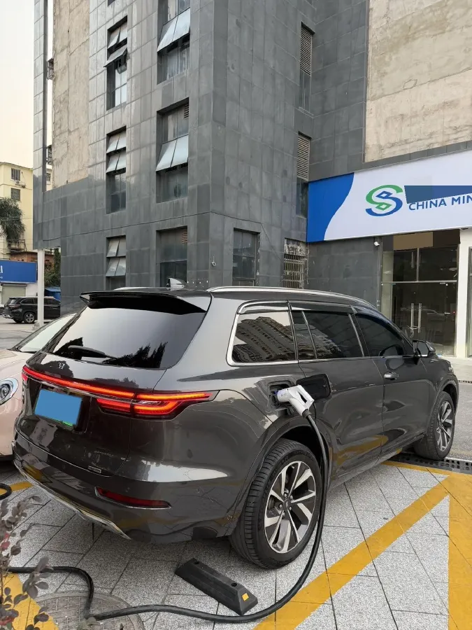 2021 Li ONE Range Extended 131HP REEV 40.5KWH,autocango,china used car exporter,china ev exporter,chinese used car exporter,chinese used ev exporter
