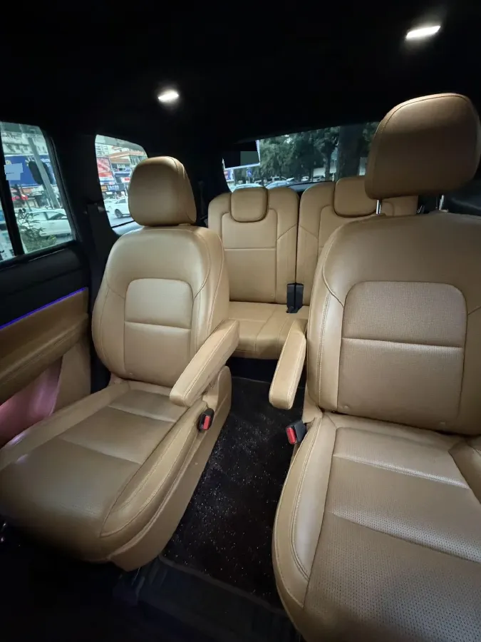 2021 Li ONE Range Extended 131HP REEV 40.5KWH,autocango,china used car exporter,china ev exporter,chinese used car exporter,chinese used ev exporter