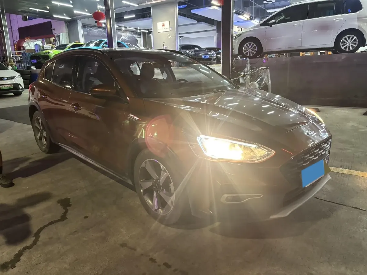 2020 Ford Focus Active 1.5T 174HP L3 8AT,autocango,china used car exporter,china ev exporter,chinese used car exporter,chinese used ev exporter