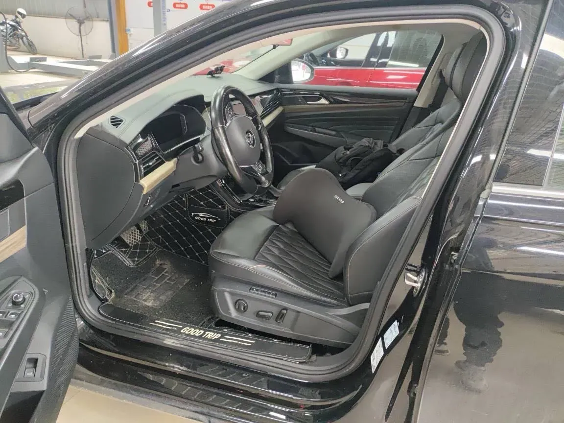 2019 Volkswagen Passat 2.0T 186HP L4 7DCT,autocango,china used car exporter,china ev exporter,chinese used car exporter,chinese used ev exporter