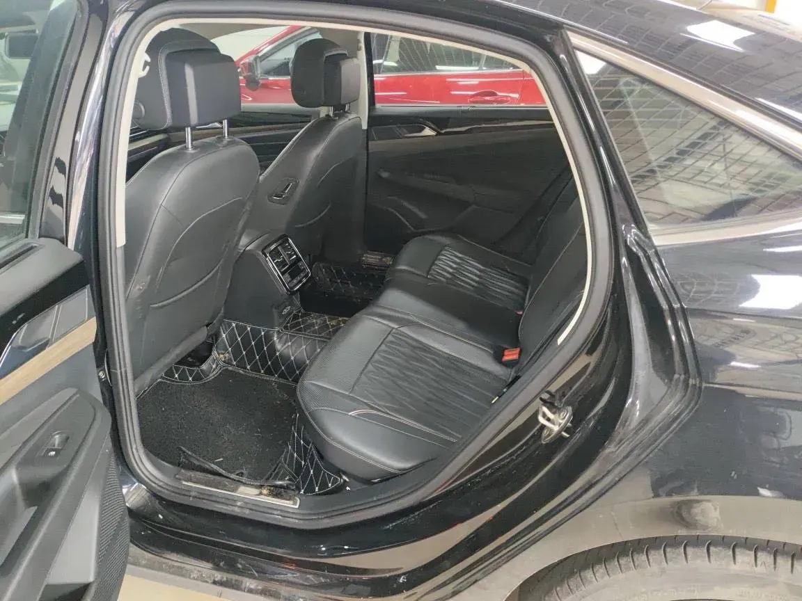 2019 Volkswagen Passat 2.0T 186HP L4 7DCT,autocango,china used car exporter,china ev exporter,chinese used car exporter,chinese used ev exporter