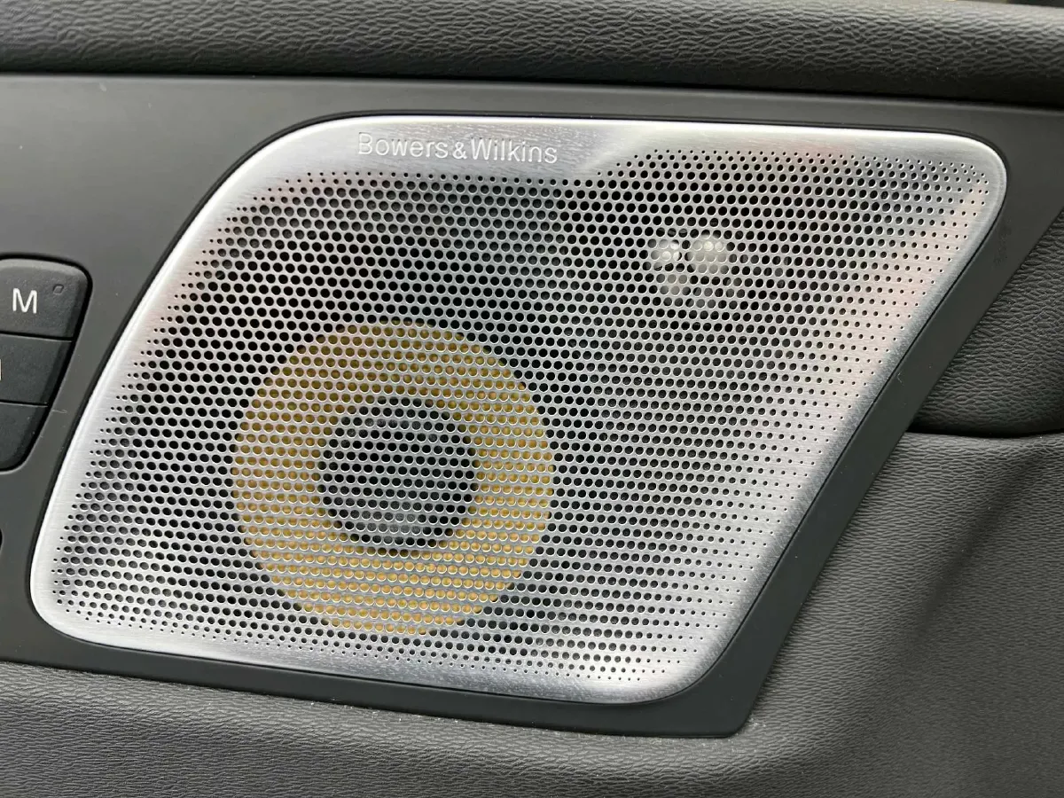 2019 Volvo XC60 PHEV 2.0T 320HP L4 8AT PHEV 10.1KWH,autocango,china used car exporter,china ev exporter,chinese used car exporter,chinese used ev exporter