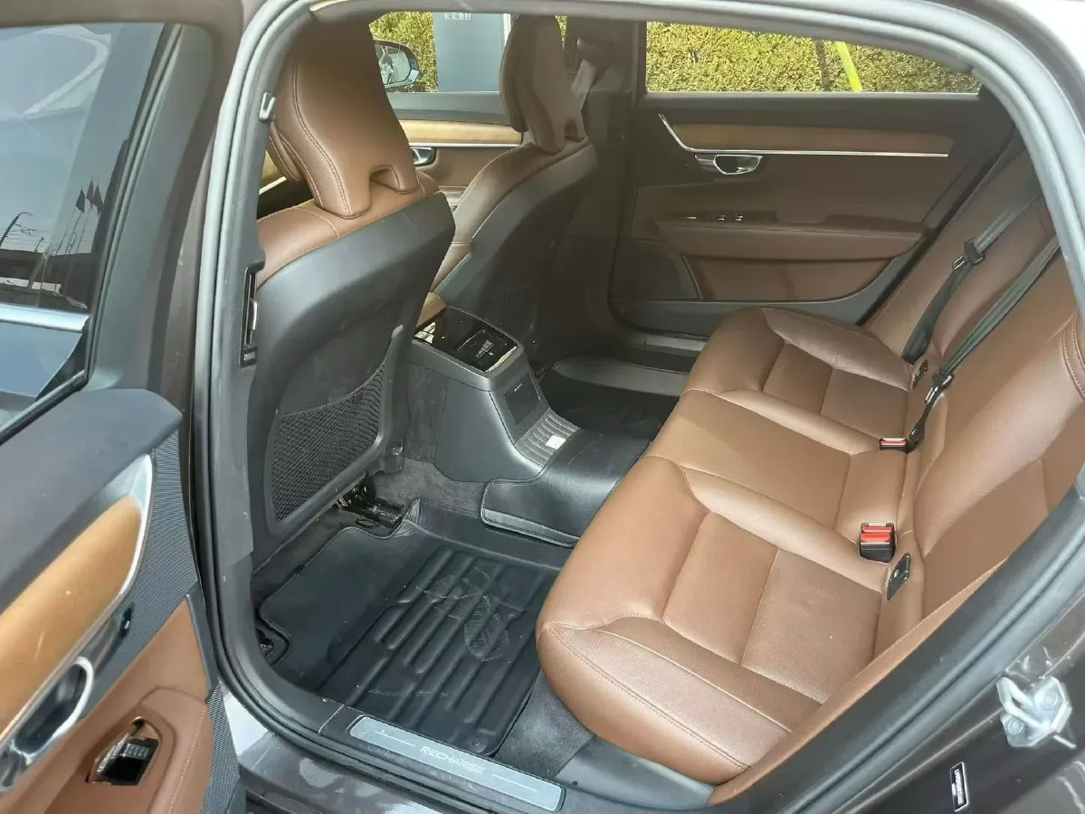 2021 Volvo S90 2.0T 250HP L4 8AT,autocango,china used car exporter,china ev exporter,chinese used car exporter,chinese used ev exporter