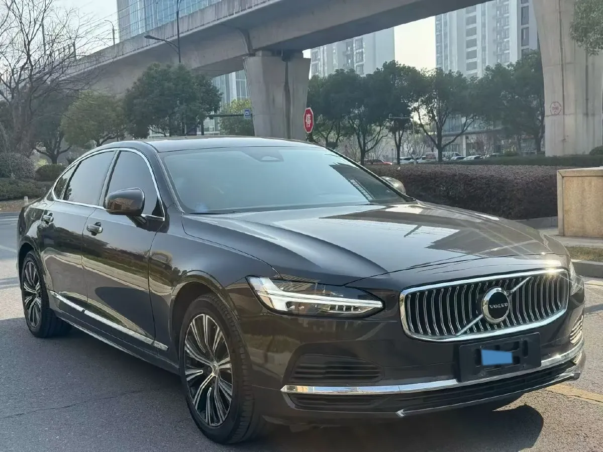 2021 Volvo S90 2.0T 250HP L4 8AT,autocango,china used car exporter,china ev exporter,chinese used car exporter,chinese used ev exporter