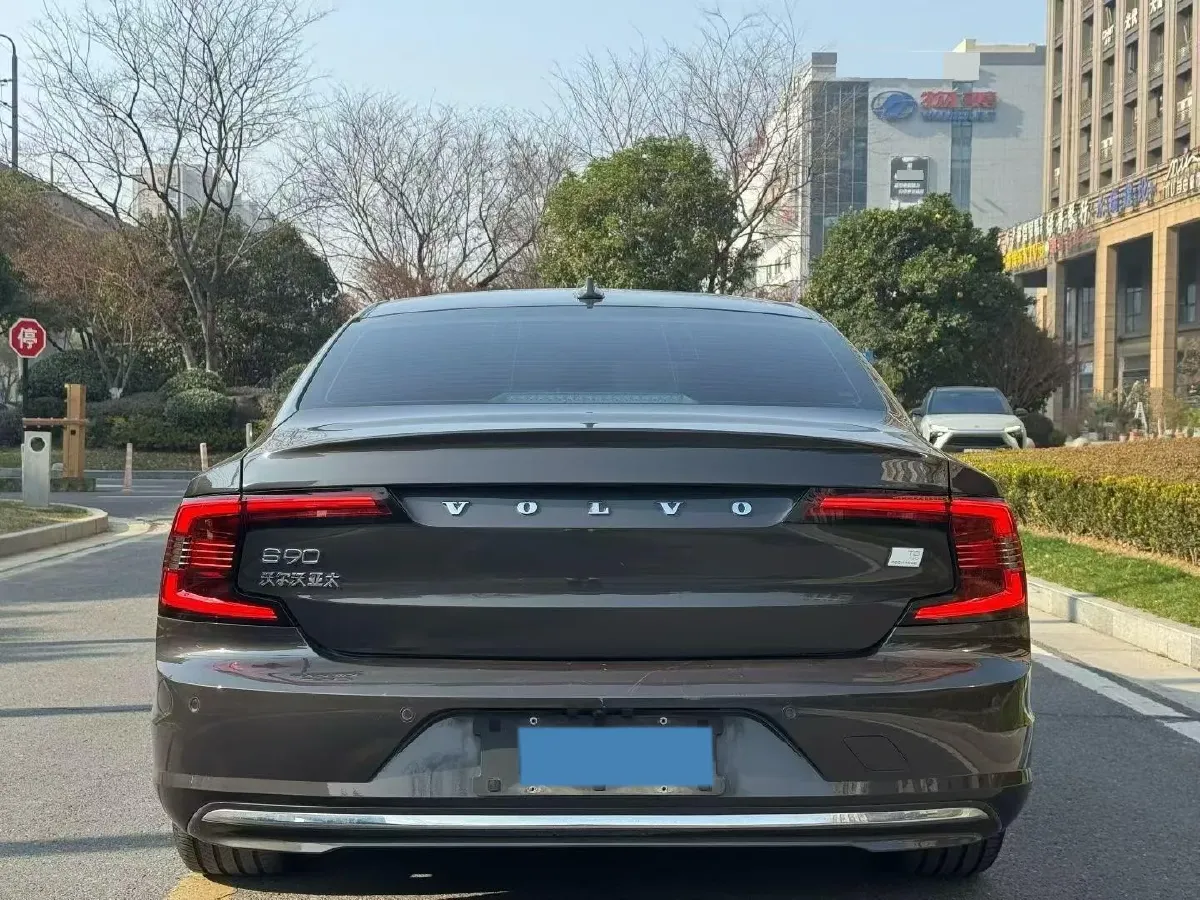 2021 Volvo S90 2.0T 250HP L4 8AT,autocango,china used car exporter,china ev exporter,chinese used car exporter,chinese used ev exporter