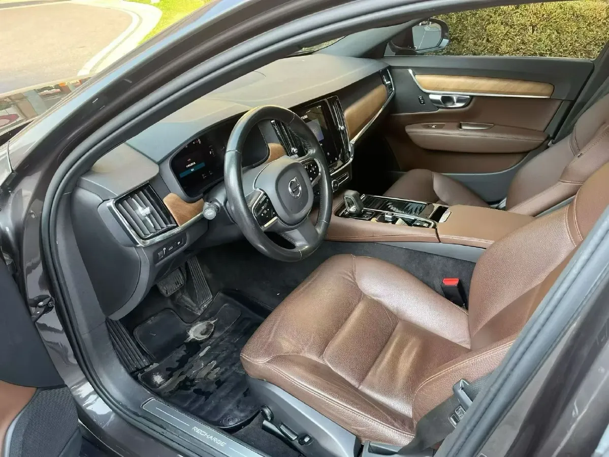 2021 Volvo S90 2.0T 250HP L4 8AT,autocango,china used car exporter,china ev exporter,chinese used car exporter,chinese used ev exporter