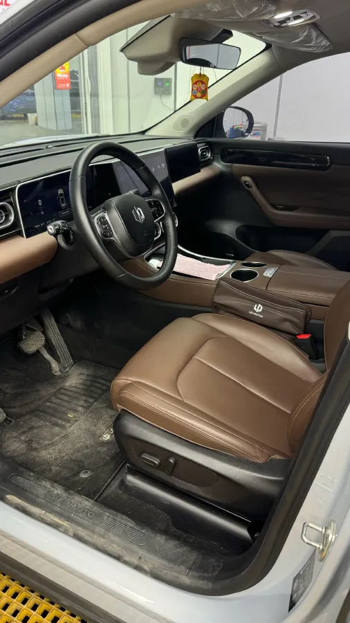 2023 Leapmotor C11 1.5L 95HP L4 REEV 43.74KWH,autocango,china used car exporter,china ev exporter,chinese used car exporter,chinese used ev exporter