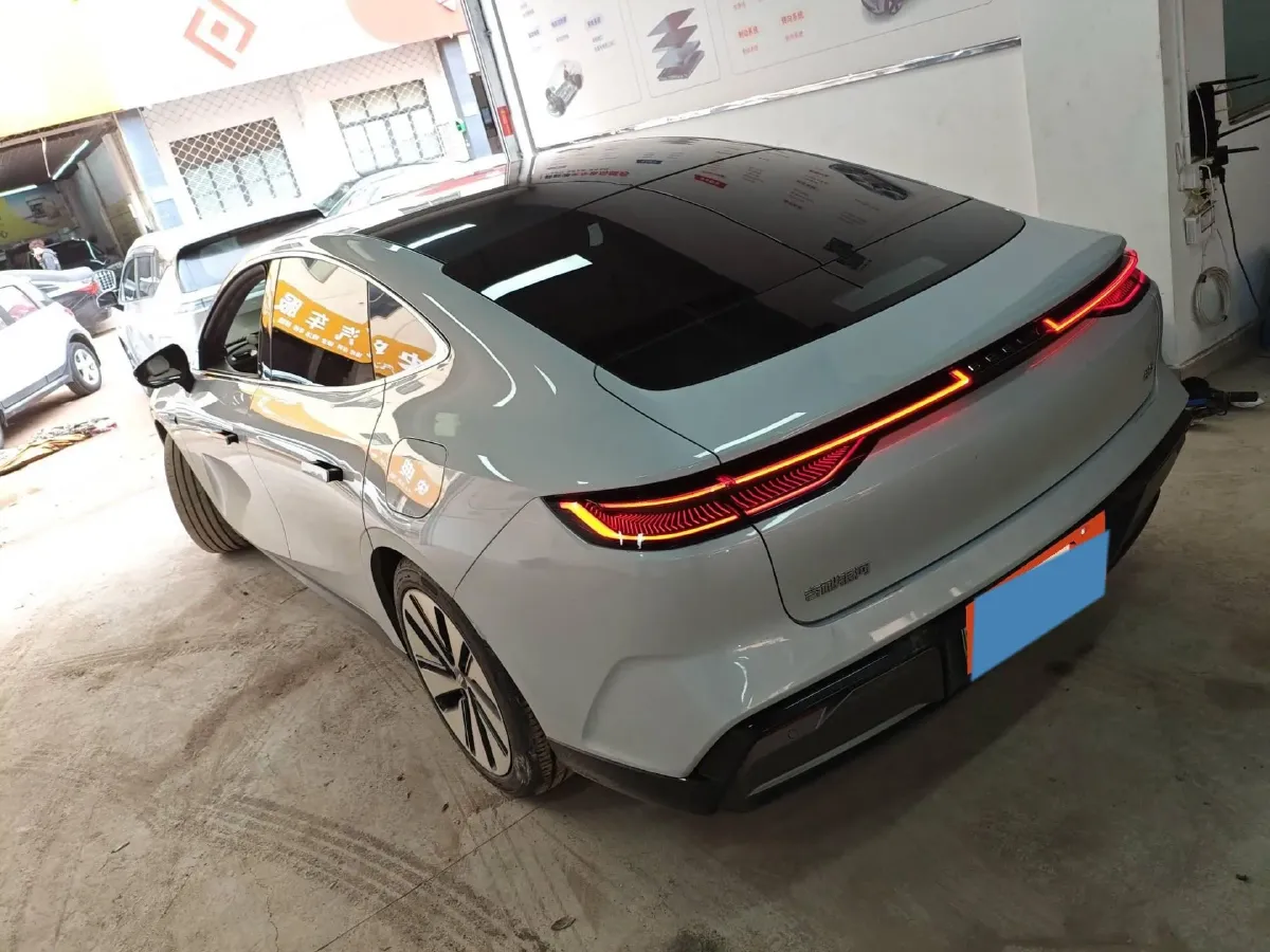 2024 Geely Galaxy E8 BEV 76KWH,autocango,china used car exporter,china ev exporter,chinese used car exporter,chinese used ev exporter