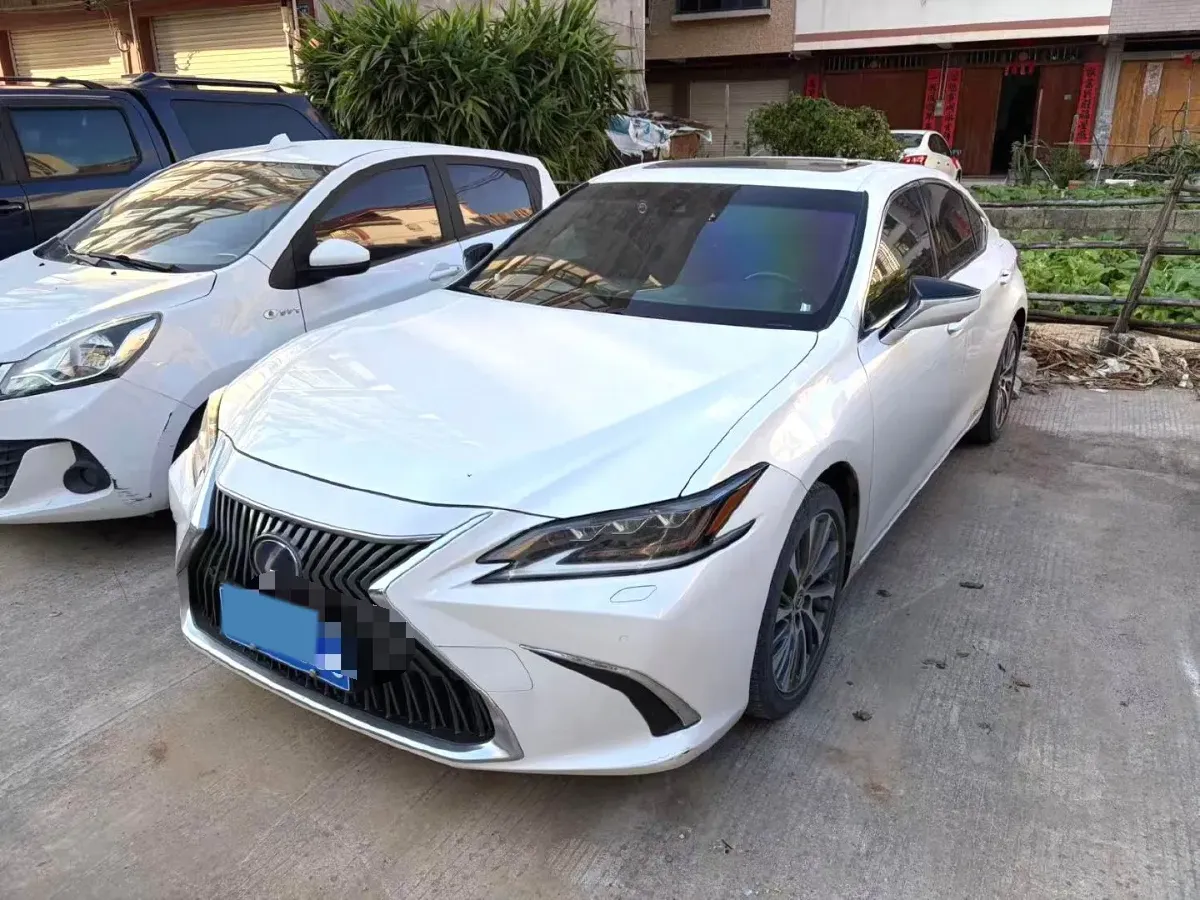 2021 Lexus ES 2.5L 178HP L4 E-CVT Hybrid,autocango,china used car exporter,china ev exporter,chinese used car exporter,chinese used ev exporter
