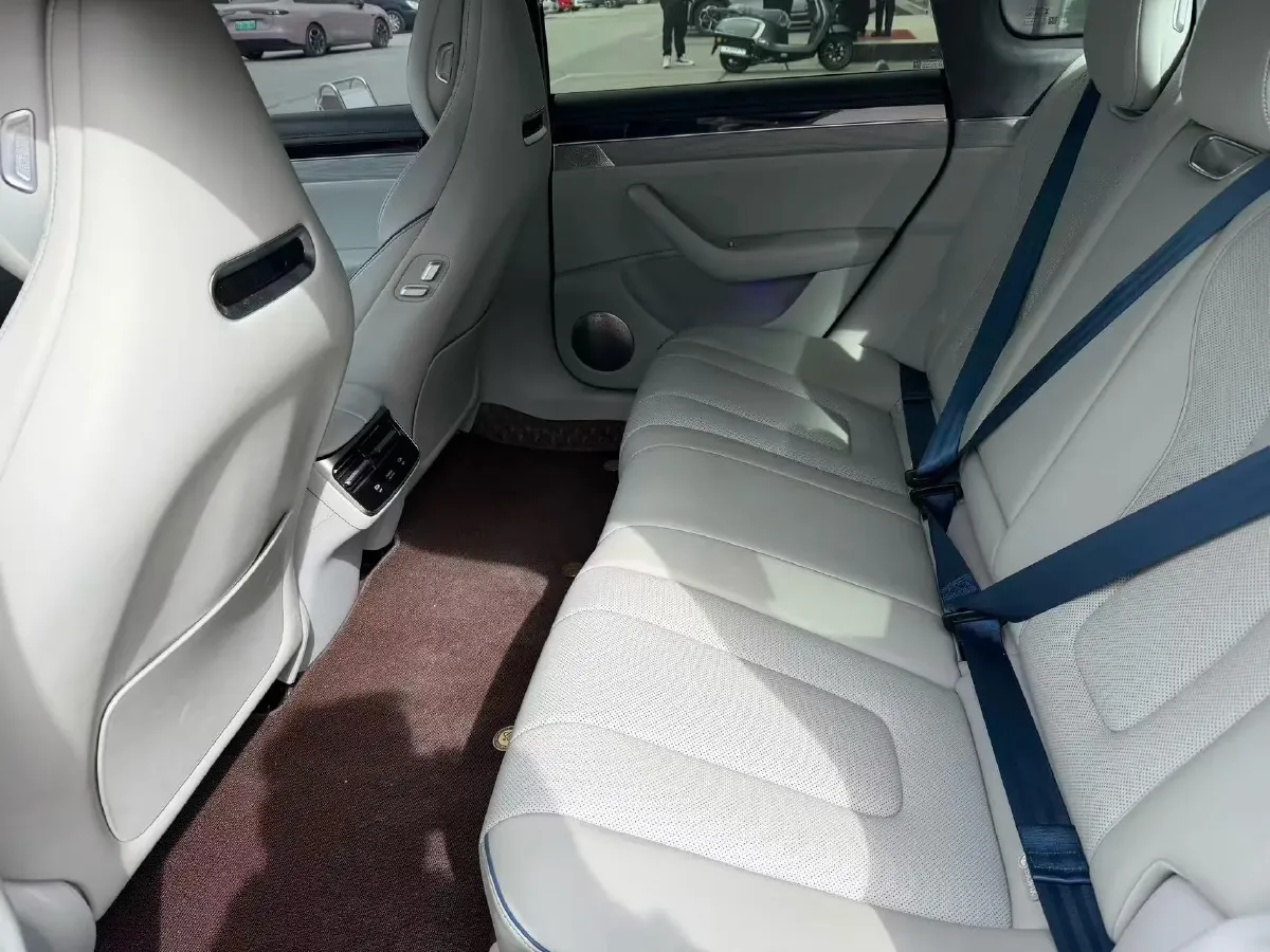 2025 Luxeed S7 BEV,autocango,china used car exporter,china ev exporter,chinese used car exporter,chinese used ev exporter