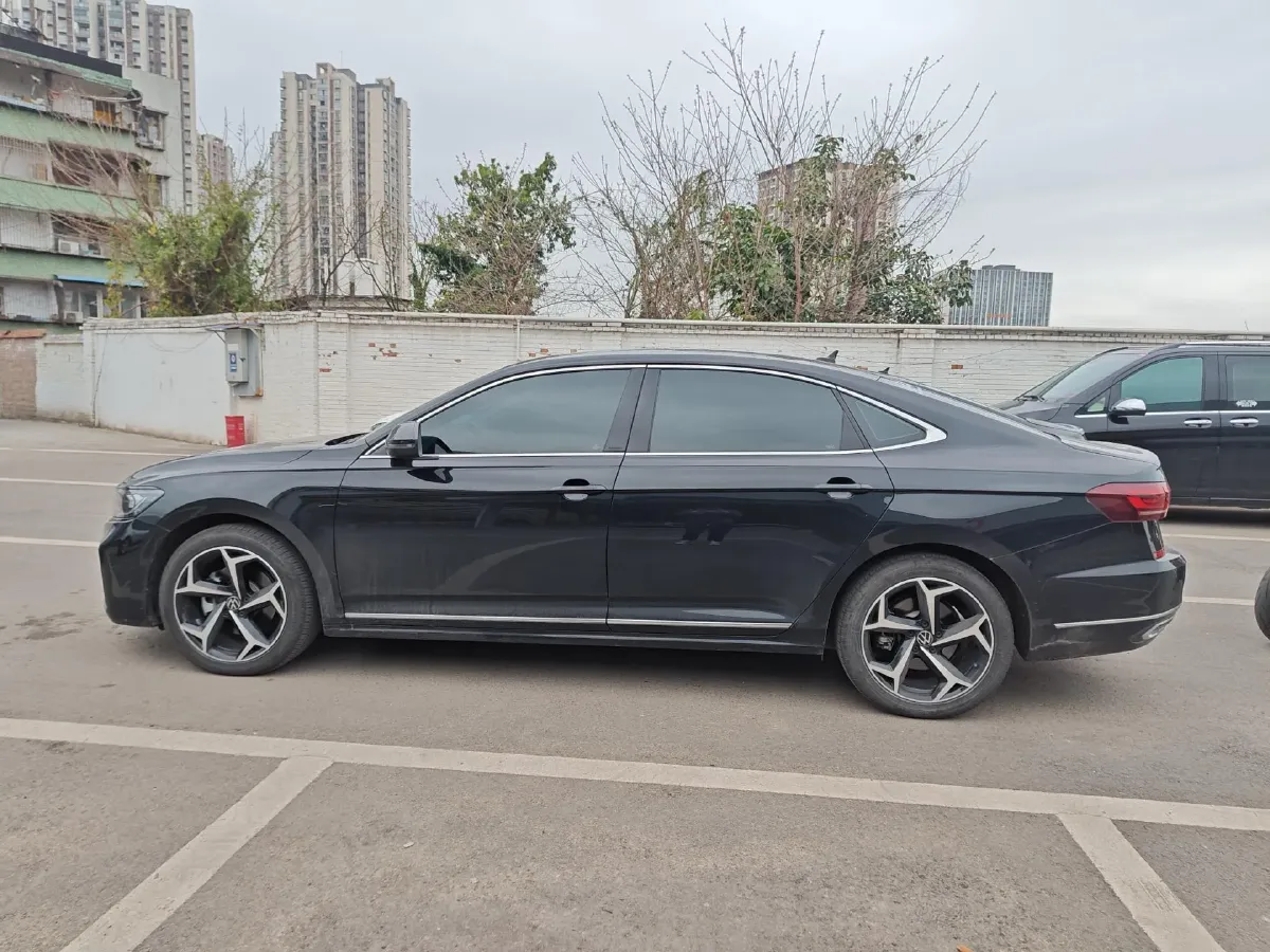 2023 Volkswagen Passat 2.0T 186HP L4 7DCT,autocango,china used car exporter,china ev exporter,chinese used car exporter,chinese used ev exporter