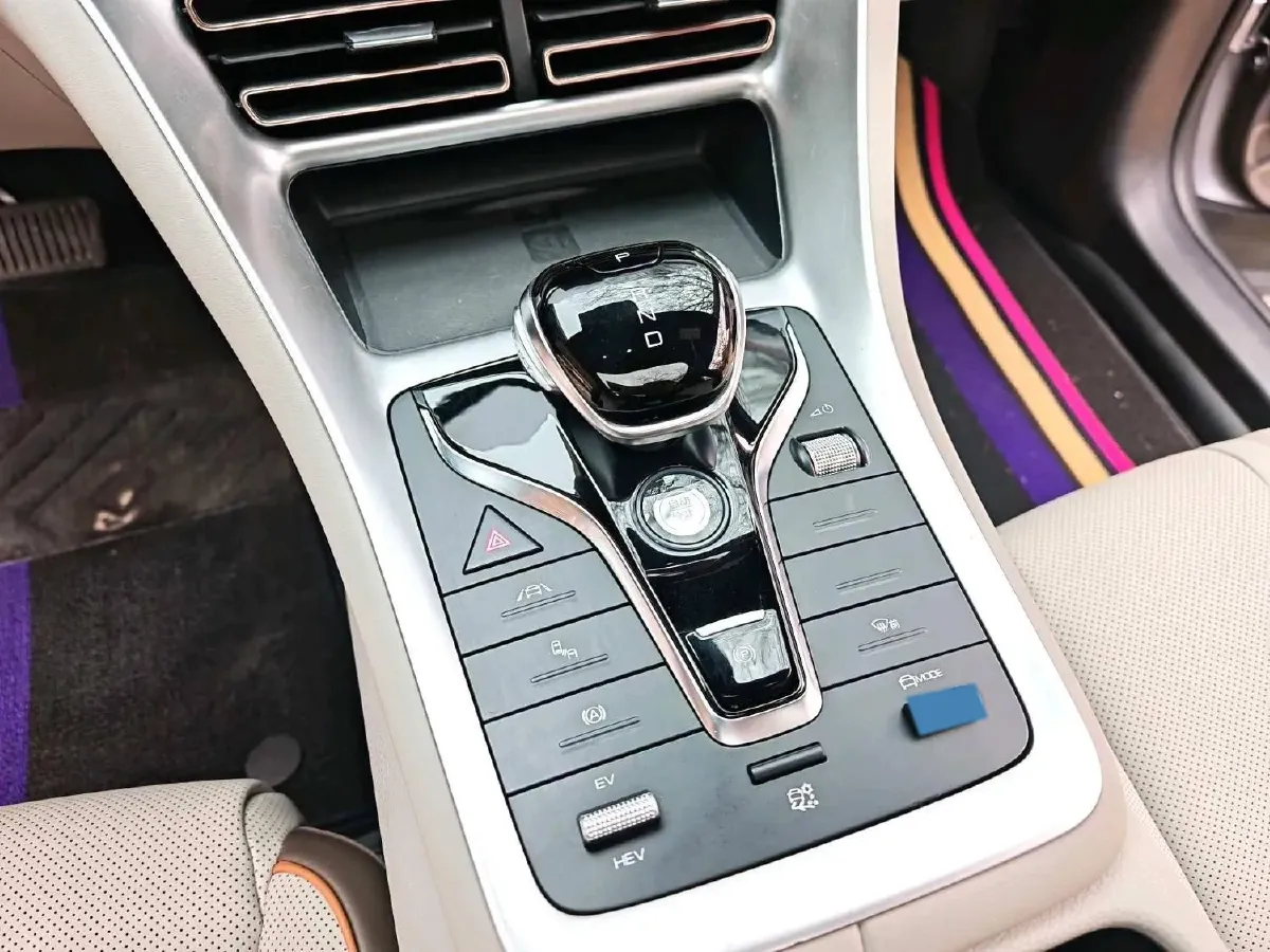 2022 Geely JiaJi 1.5T 177HP L3 7DCT PHEV 15.5KWH,autocango,china used car exporter,china ev exporter,chinese used car exporter,chinese used ev exporter