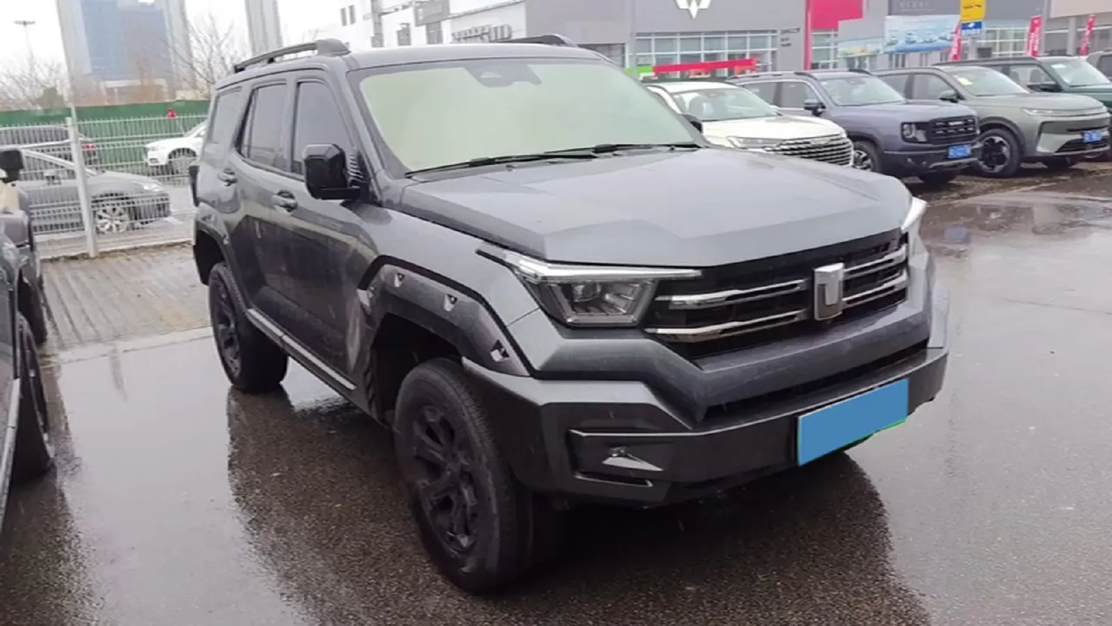2023 Tank 400 2.0T 252HP L4 9AT PHEV 37.1KWH,autocango,china used car exporter,china ev exporter,chinese used car exporter,chinese used ev exporter