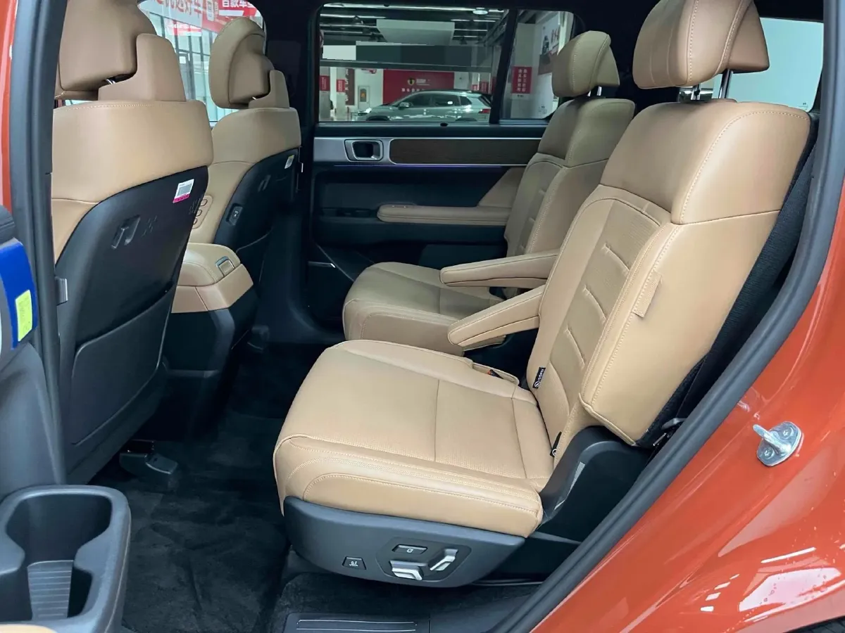 2024 Hyundai Santafe 2.0T 247HP L4 8AT,autocango,china used car exporter,china ev exporter,chinese used car exporter,chinese used ev exporter