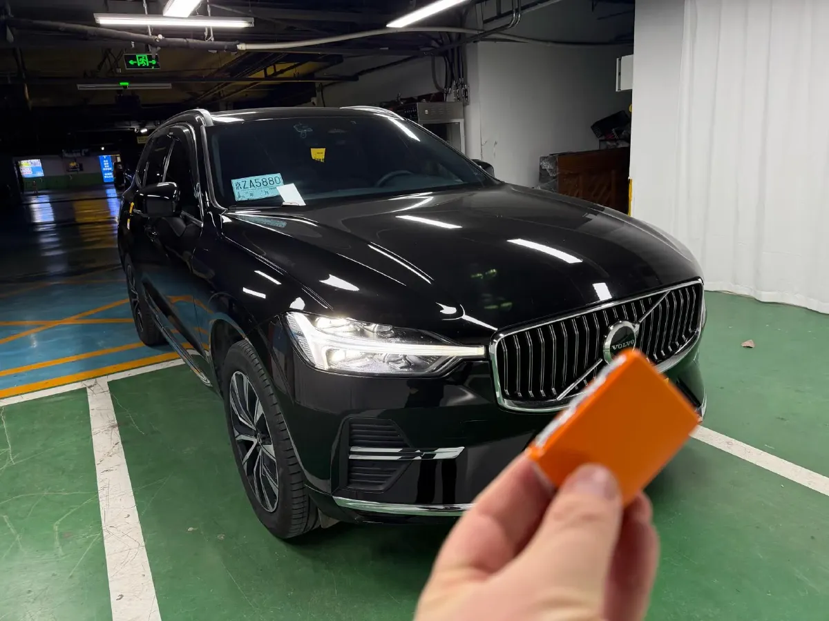 2024 Volvo XC60 2.0T 250HP L4 8AT,autocango,china used car exporter,china ev exporter,chinese used car exporter,chinese used ev exporter