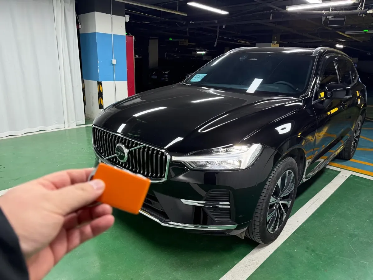2024 Volvo XC60 2.0T 250HP L4 8AT,autocango,china used car exporter,china ev exporter,chinese used car exporter,chinese used ev exporter