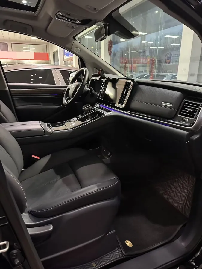 2021 GAC Trumpchi M8 2.0T 252HP L4 8AT,autocango,china used car exporter,china ev exporter,chinese used car exporter,chinese used ev exporter