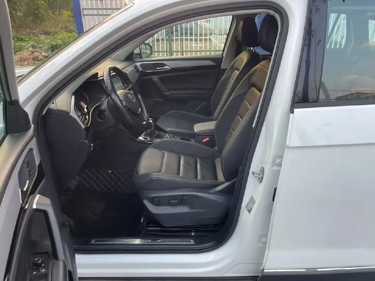 2019 Volkswagen Tayron 2.0T 186HP L4 7DCT,autocango,china used car exporter,china ev exporter,chinese used car exporter,chinese used ev exporter