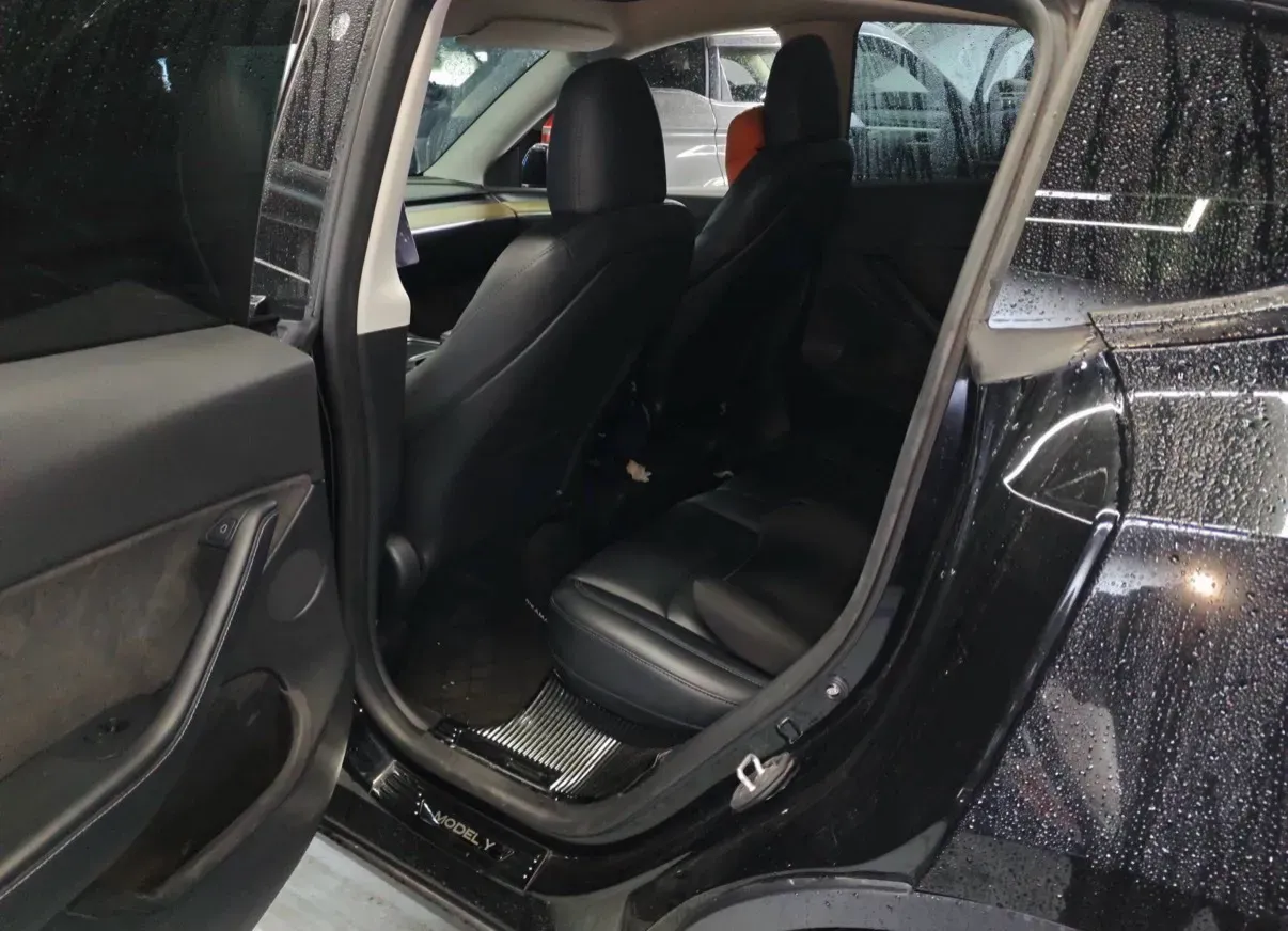 2022 Tesla Model Y BEV 60KWH,autocango,china used car exporter,china ev exporter,chinese used car exporter,chinese used ev exporter