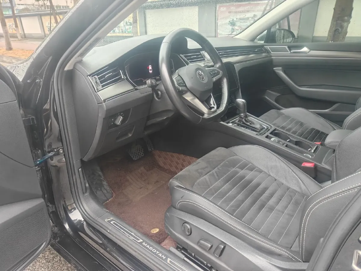 2020 Volkswagen Magotan 2.0T 186HP L4 7DCT,autocango,china used car exporter,china ev exporter,chinese used car exporter,chinese used ev exporter