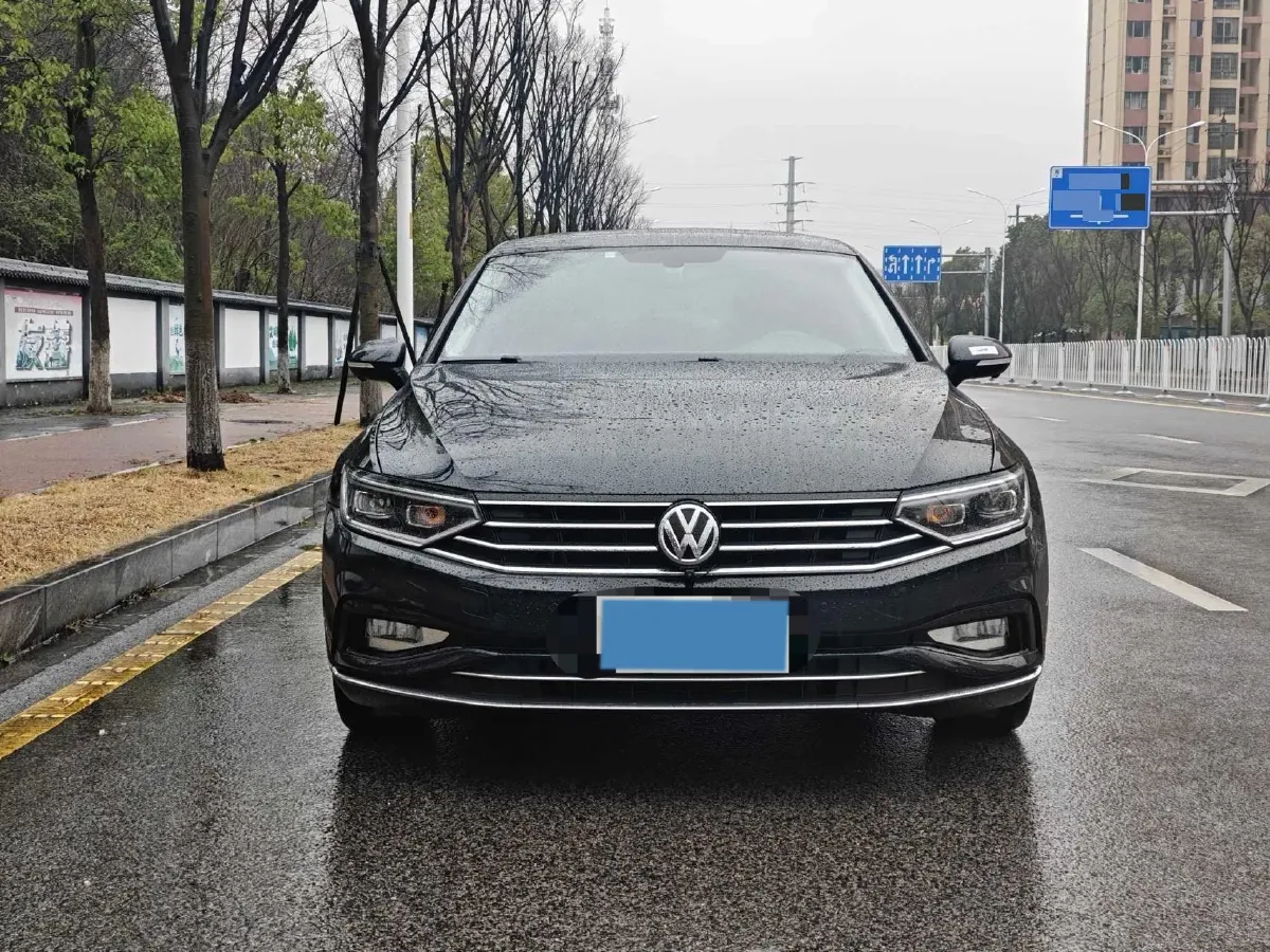2020 Volkswagen Magotan 2.0T 186HP L4 7DCT,autocango,china used car exporter,china ev exporter,chinese used car exporter,chinese used ev exporter