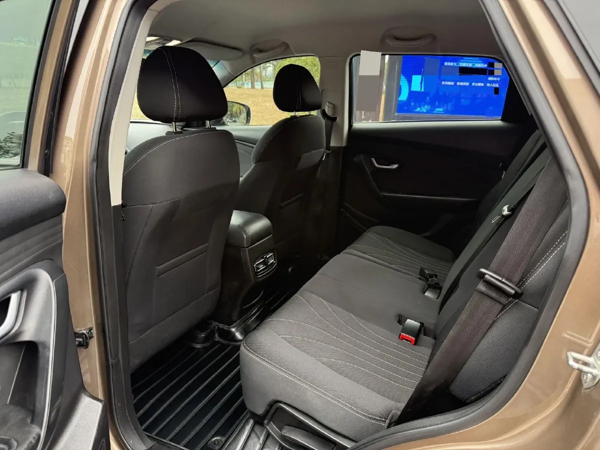 2020 Jetour X70M 1.5T 156HP L4 6DCT,autocango,china used car exporter,china ev exporter,chinese used car exporter,chinese used ev exporter