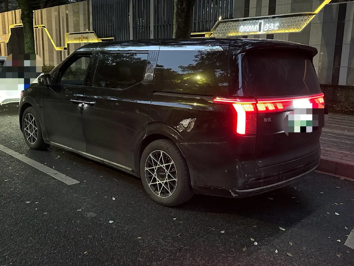 2024 Zeekr 009 BEV 108KWH,autocango,china used car exporter,china ev exporter,chinese used car exporter,chinese used ev exporter