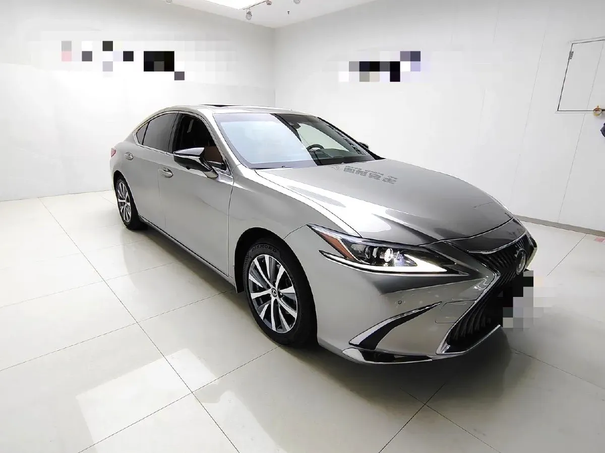 2020 Lexus ES 2.5L 207HP L4 8AT,autocango,china used car exporter,china ev exporter,chinese used car exporter,chinese used ev exporter