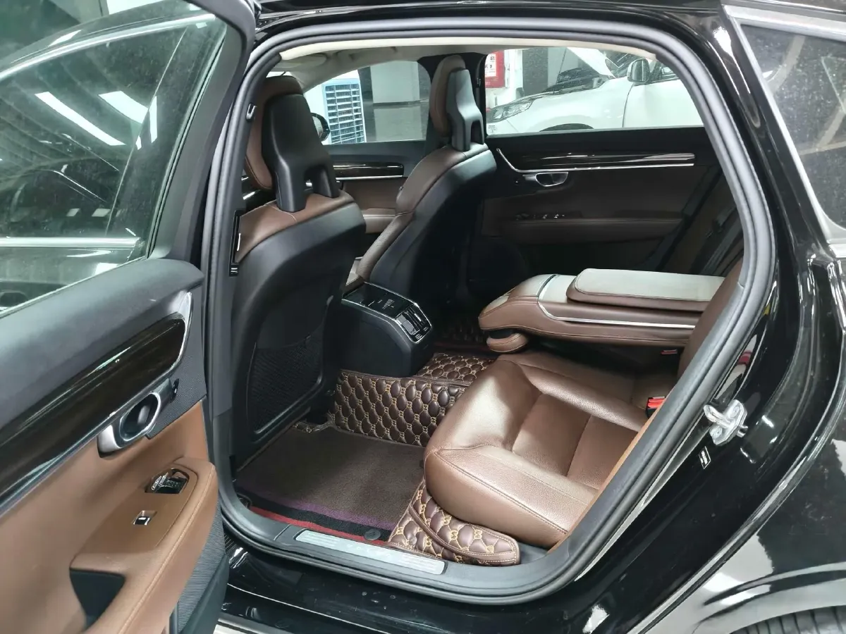 2018 Volvo S90 2.0T 190HP L4 8AT,autocango,china used car exporter,china ev exporter,chinese used car exporter,chinese used ev exporter