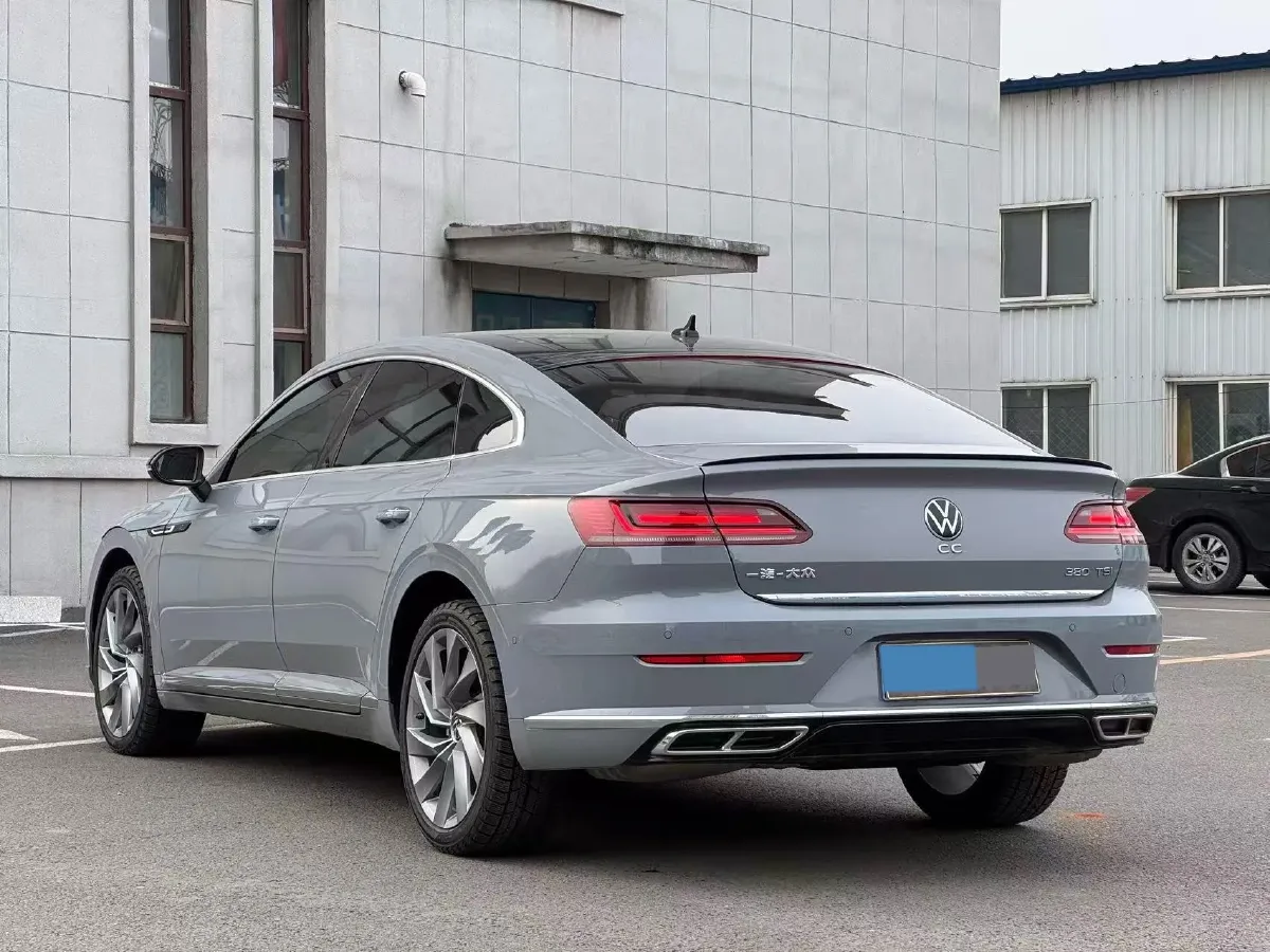 2021 Volkswagen CC 2.0T 220HP L4 7DCT,autocango,china used car exporter,china ev exporter,chinese used car exporter,chinese used ev exporter