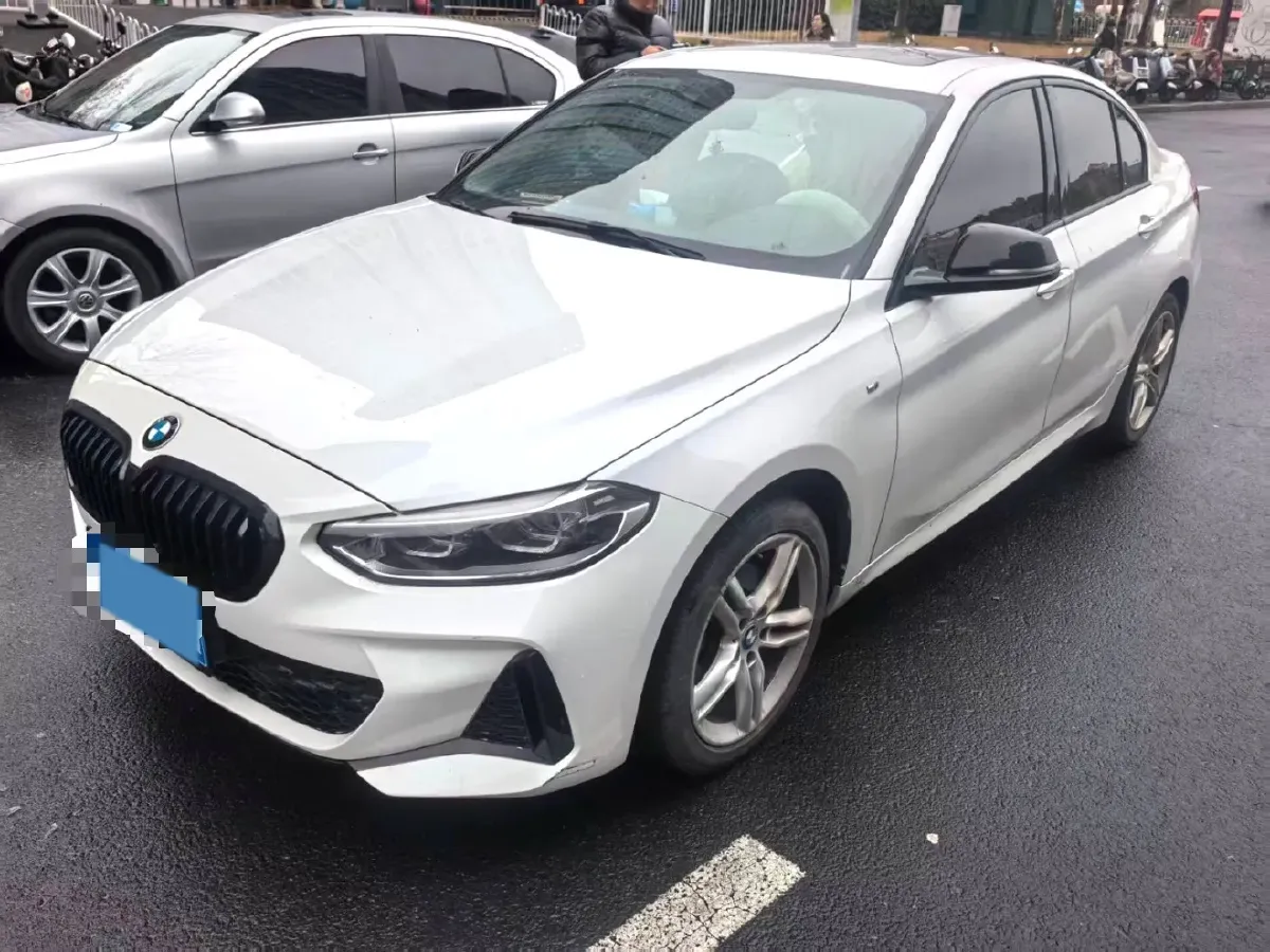 2021 BMW 1 Series 1.5T 140HP L3 7DCT,autocango,china used car exporter,china ev exporter,chinese used car exporter,chinese used ev exporter