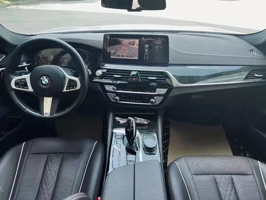 2021 BMW 5 Series 2.0T 184HP L4 8AT,autocango,china used car exporter,china ev exporter,chinese used car exporter,chinese used ev exporter