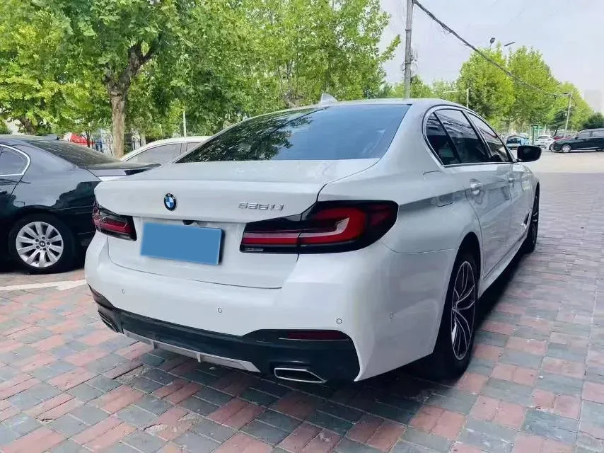 2021 BMW 5 Series 2.0T 184HP L4 8AT,autocango,china used car exporter,china ev exporter,chinese used car exporter,chinese used ev exporter