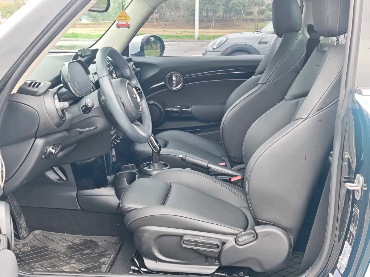 2023 MINI MINI 1.5T 136HP L3 7DCT,autocango,china used car exporter,china ev exporter,chinese used car exporter,chinese used ev exporter