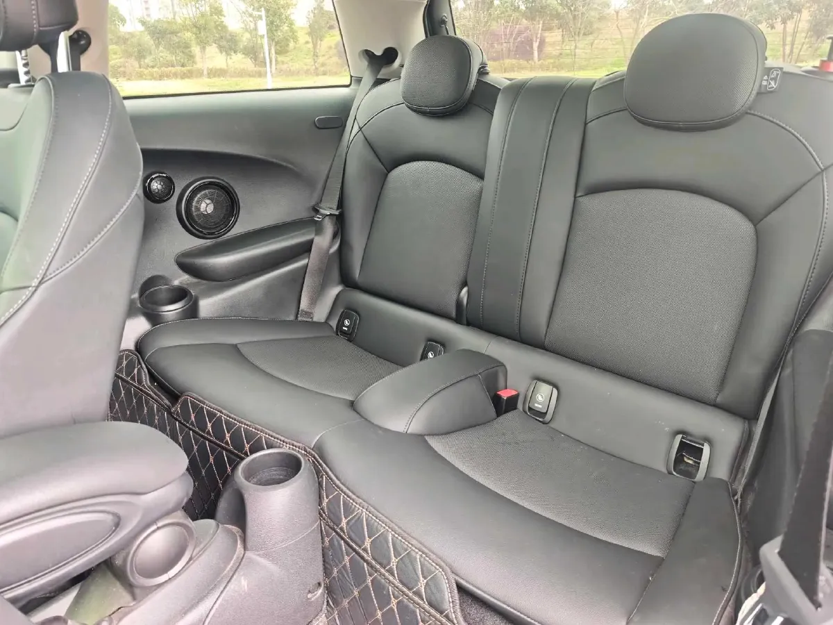 2023 MINI MINI 1.5T 136HP L3 7DCT,autocango,china used car exporter,china ev exporter,chinese used car exporter,chinese used ev exporter