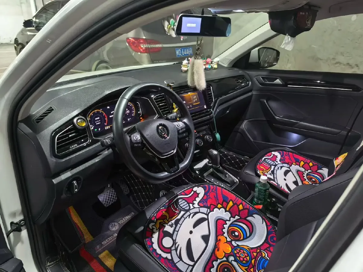 2021 Volkswagen T-Roc 1.4T 150HP L4 7DCT,autocango,china used car exporter,china ev exporter,chinese used car exporter,chinese used ev exporter