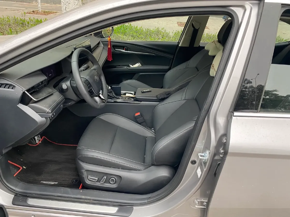 2026 Toyota Camry 2.0L 152HP L4 E-CVT Hybrid,autocango,china used car exporter,china ev exporter,chinese used car exporter,chinese used ev exporter