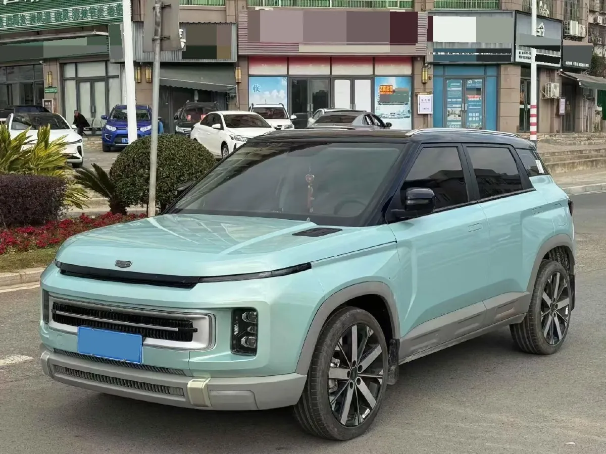 2023 Geely ICON 1.5T 181HP L4 7DCT,autocango,china used car exporter,china ev exporter,chinese used car exporter,chinese used ev exporter