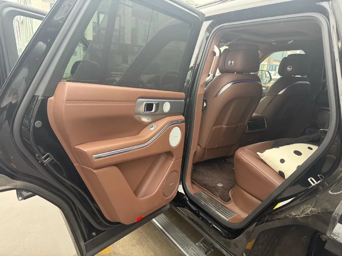 2024 Tank 700 3.0T 360HP V6 9AT PHEV 37.1KWH,autocango,china used car exporter,china ev exporter,chinese used car exporter,chinese used ev exporter