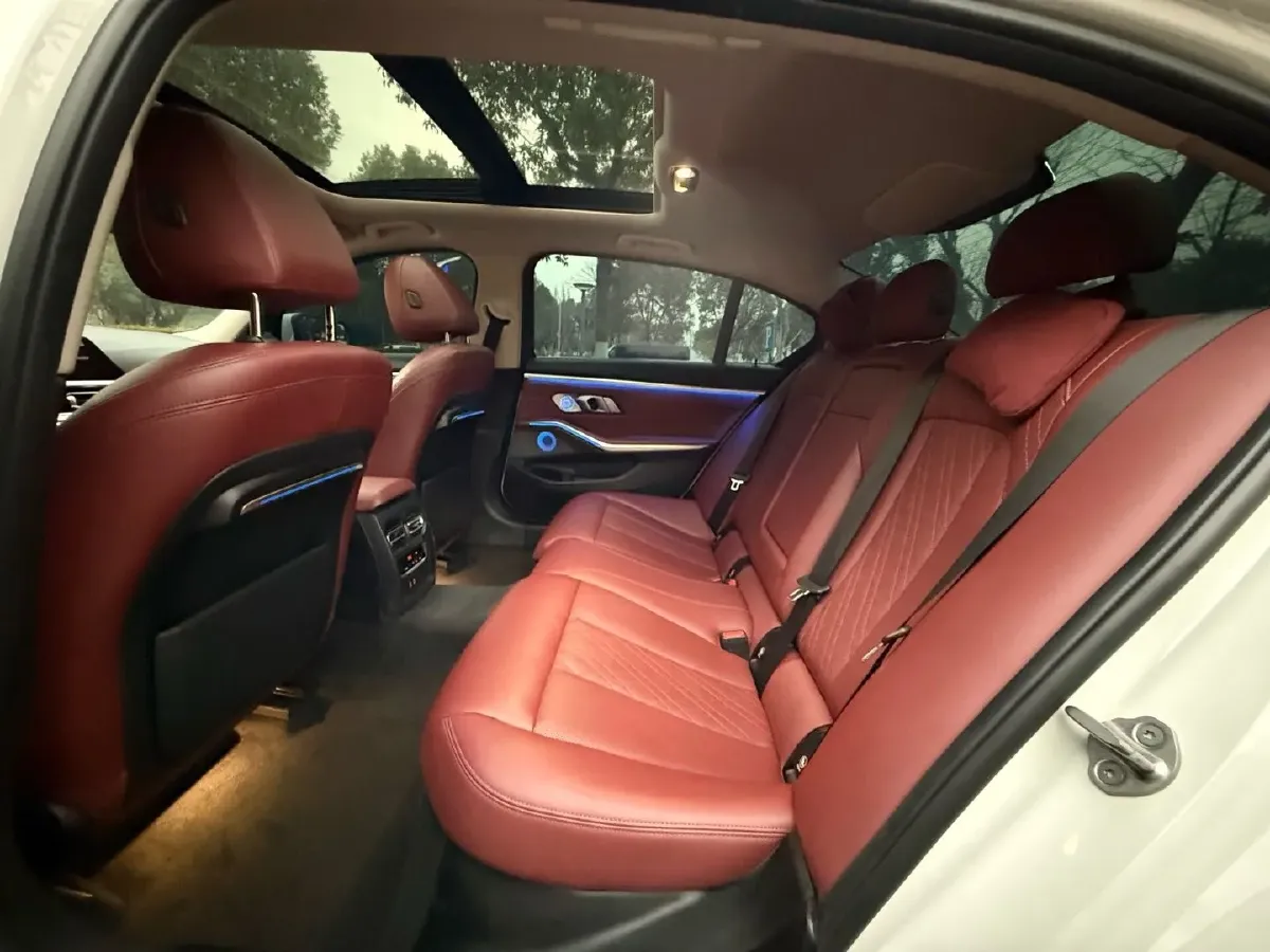 2022 BMW 3 Series 2.0T 184HP L4 8AT,autocango,china used car exporter,china ev exporter,chinese used car exporter,chinese used ev exporter