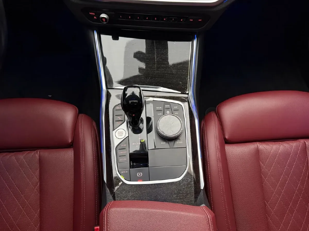 2022 BMW 3 Series 2.0T 184HP L4 8AT,autocango,china used car exporter,china ev exporter,chinese used car exporter,chinese used ev exporter