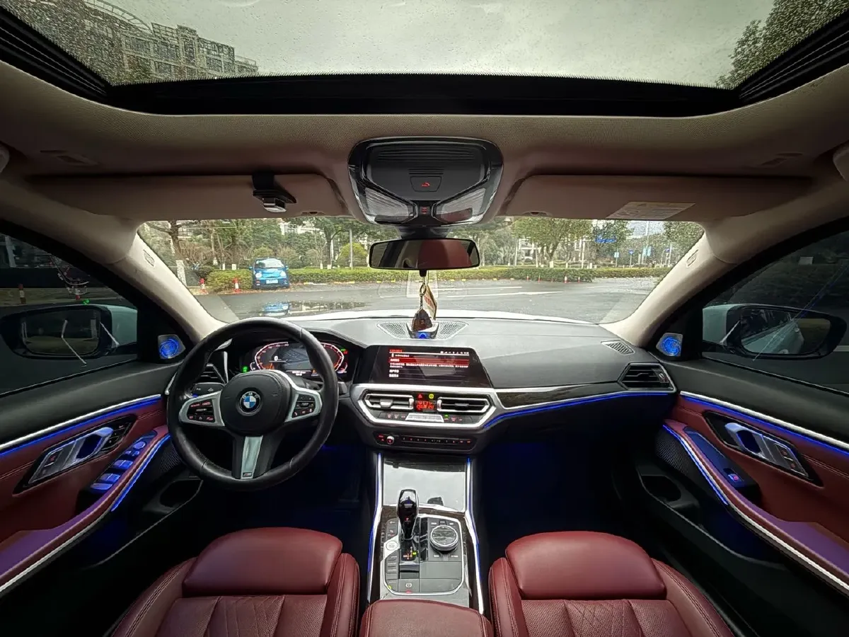 2022 BMW 3 Series 2.0T 184HP L4 8AT,autocango,china used car exporter,china ev exporter,chinese used car exporter,chinese used ev exporter