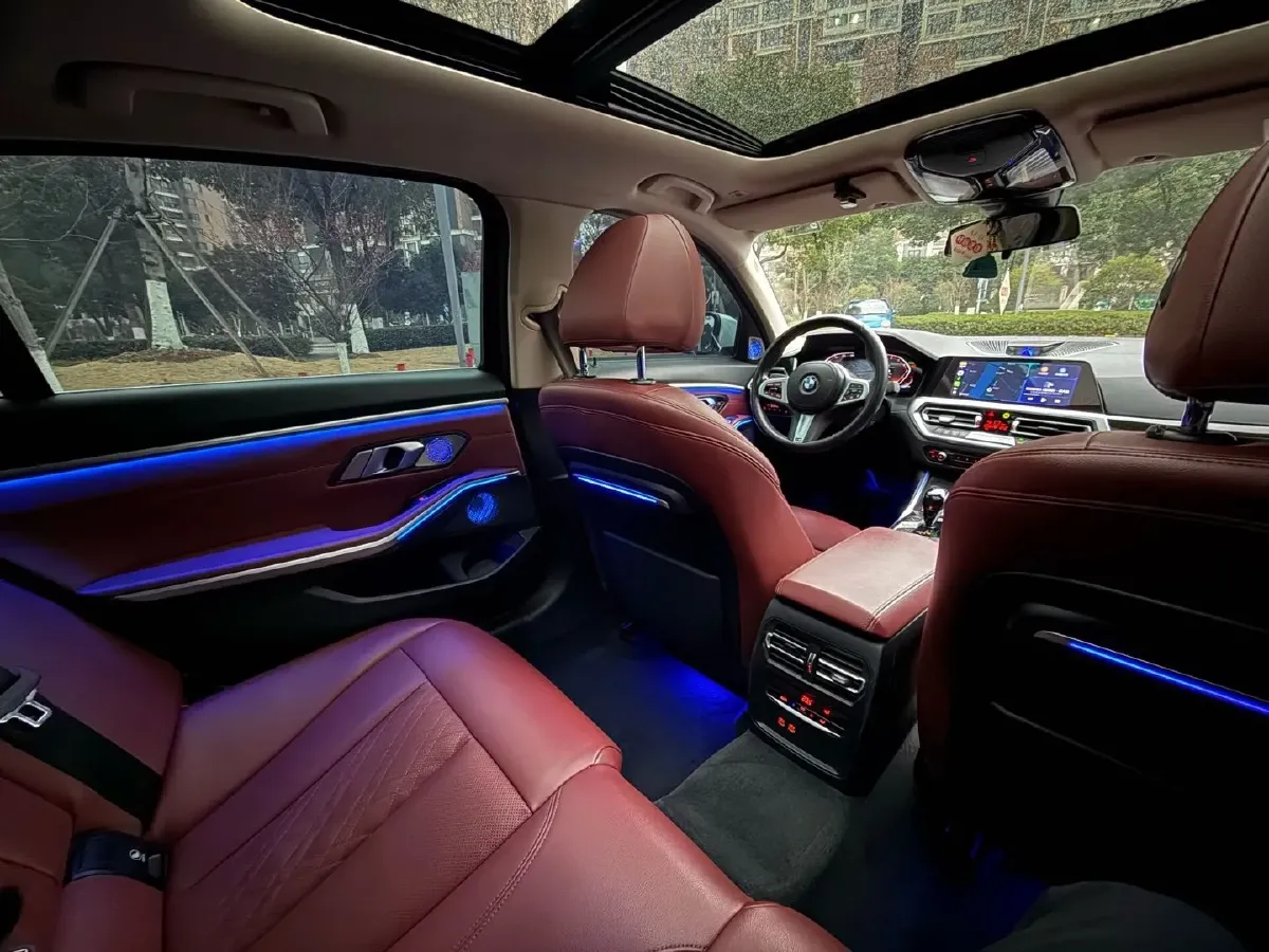 2022 BMW 3 Series 2.0T 184HP L4 8AT,autocango,china used car exporter,china ev exporter,chinese used car exporter,chinese used ev exporter