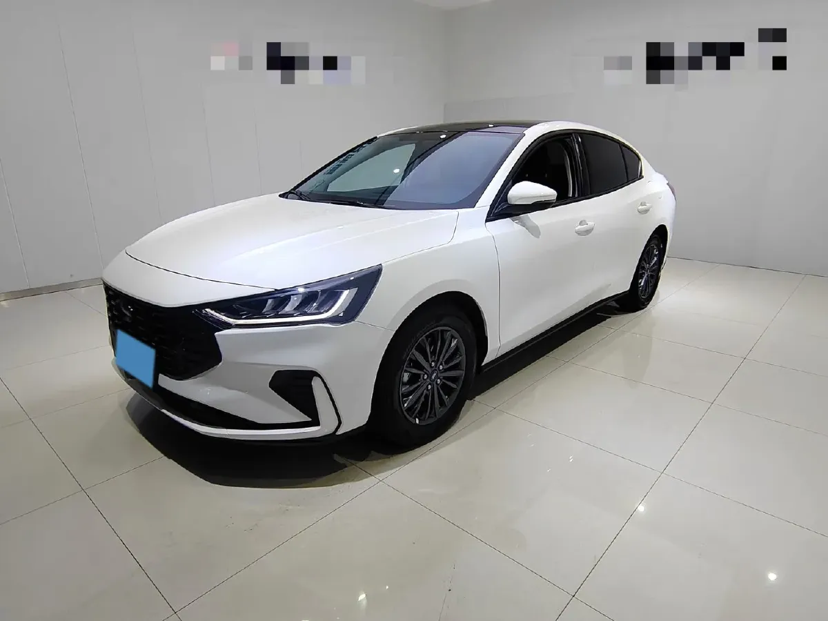 2022 Ford Focus 1.5T 177HP L4 6AT,autocango,china used car exporter,china ev exporter,chinese used car exporter,chinese used ev exporter