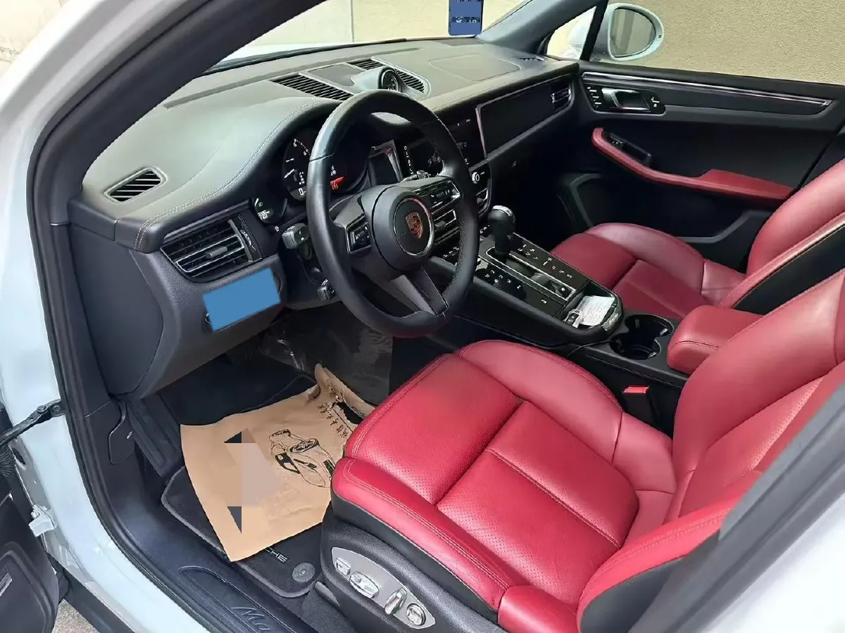 2022 Porsche Macan 2.0T 265HP L4 7DCT,autocango,china used car exporter,china ev exporter,chinese used car exporter,chinese used ev exporter