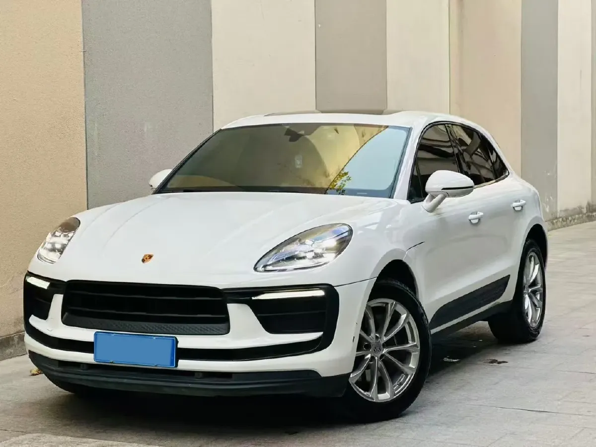 2022 Porsche Macan 2.0T 265HP L4 7DCT,autocango,china used car exporter,china ev exporter,chinese used car exporter,chinese used ev exporter