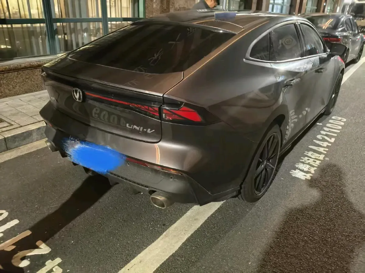 2023 ChangAn UNI-V 1.5T 188HP L4 7DCT,autocango,china used car exporter,china ev exporter,chinese used car exporter,chinese used ev exporter