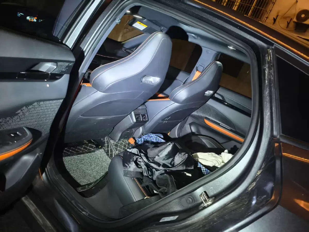 2023 ChangAn UNI-V 1.5T 188HP L4 7DCT,autocango,china used car exporter,china ev exporter,chinese used car exporter,chinese used ev exporter