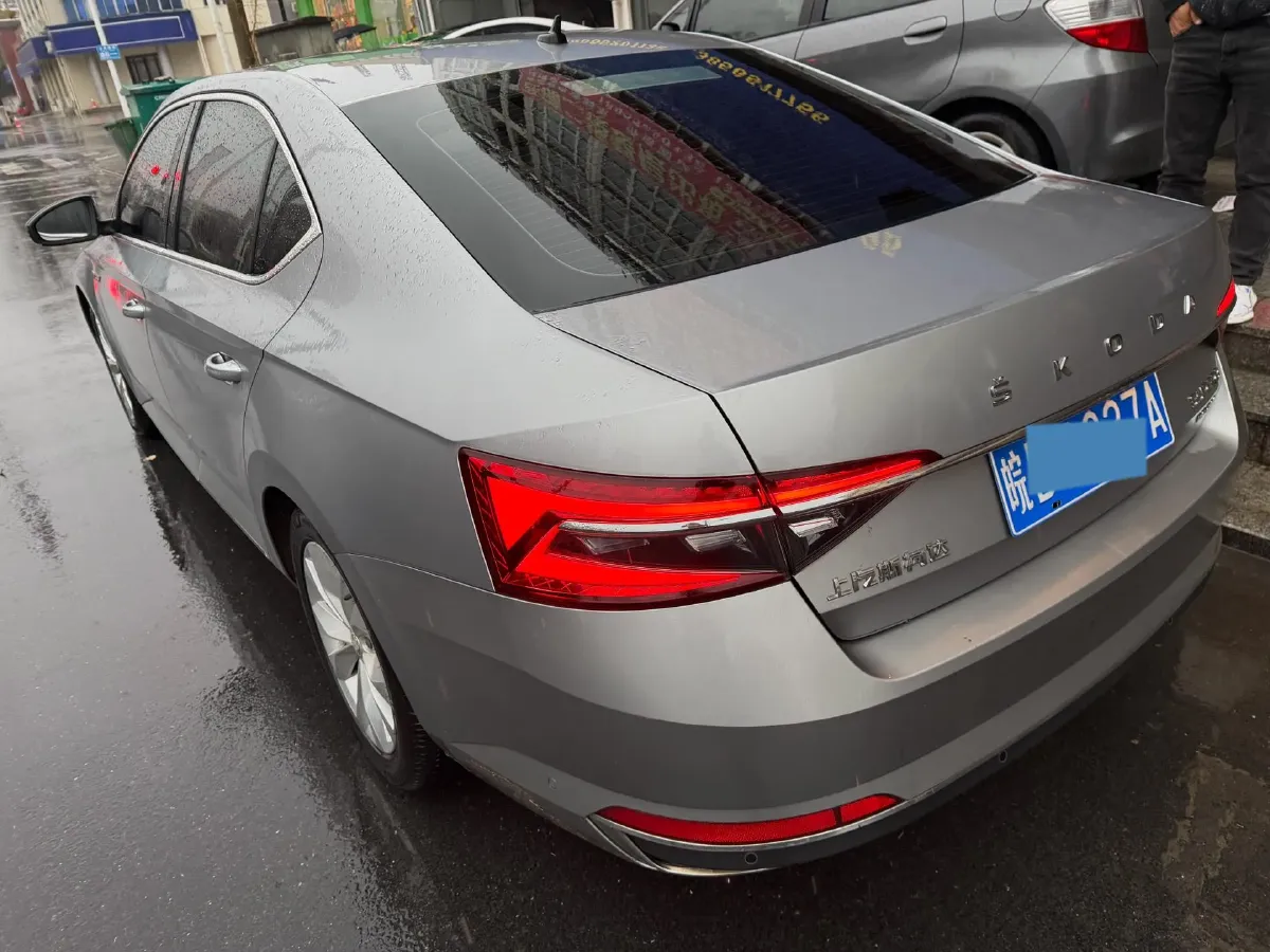 2019 Skoda Superb 1.4T 150HP L4 7DCT,autocango,china used car exporter,china ev exporter,chinese used car exporter,chinese used ev exporter