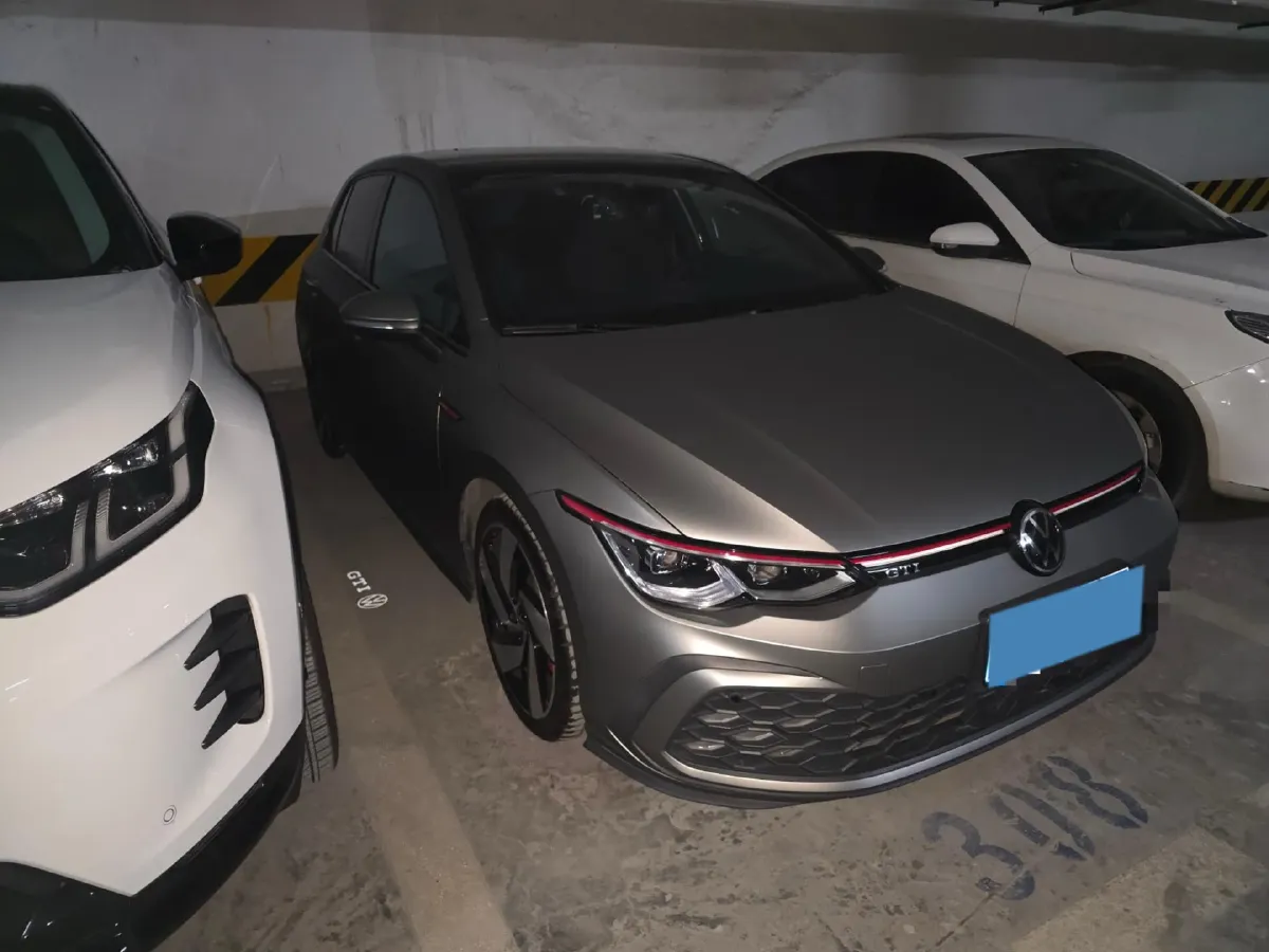 2023 Volkswagen GolfGTI 2.0T 220HP L4 7DCT,autocango,china used car exporter,china ev exporter,chinese used car exporter,chinese used ev exporter